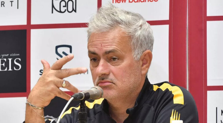 Jose Mourinho memilih tiga